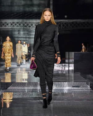 バーバリー(BURBERRY) 2020-21年秋冬ウィメンズコレクション  - 写真66