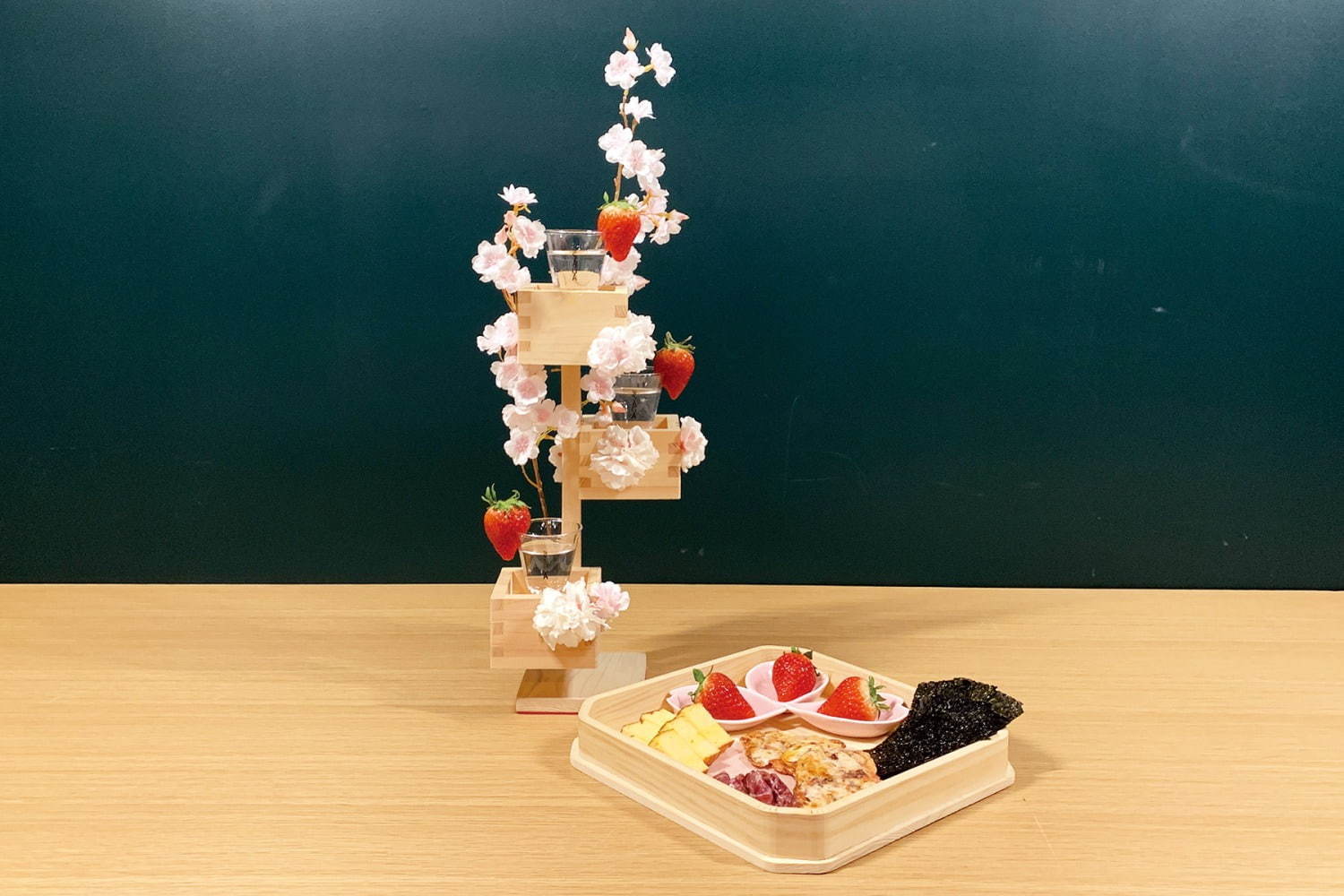 「サクラチルバー 2020」渋谷で、花びらに埋もれる“インドア花見” - 日本酒飲み比べや桜パフェ｜写真8