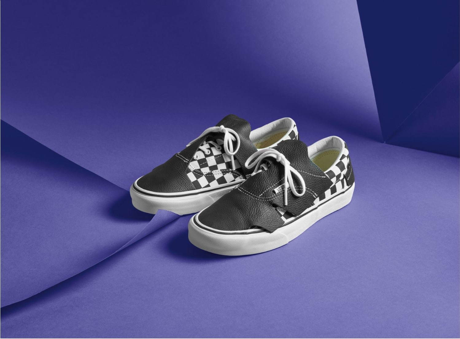 Vansから大判レザーパーツを重ねた新作「オリガミ」、エラ
