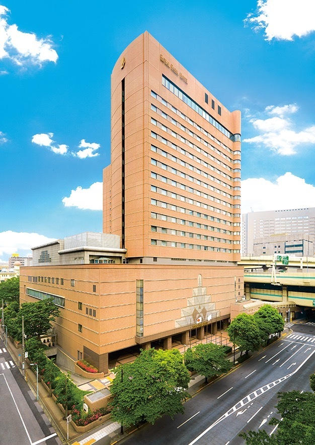 東京・ロイヤルパークホテル“庭園のお花見”テーマのさくらアフタヌーンティー、和傘モチーフのチョコなど｜写真7