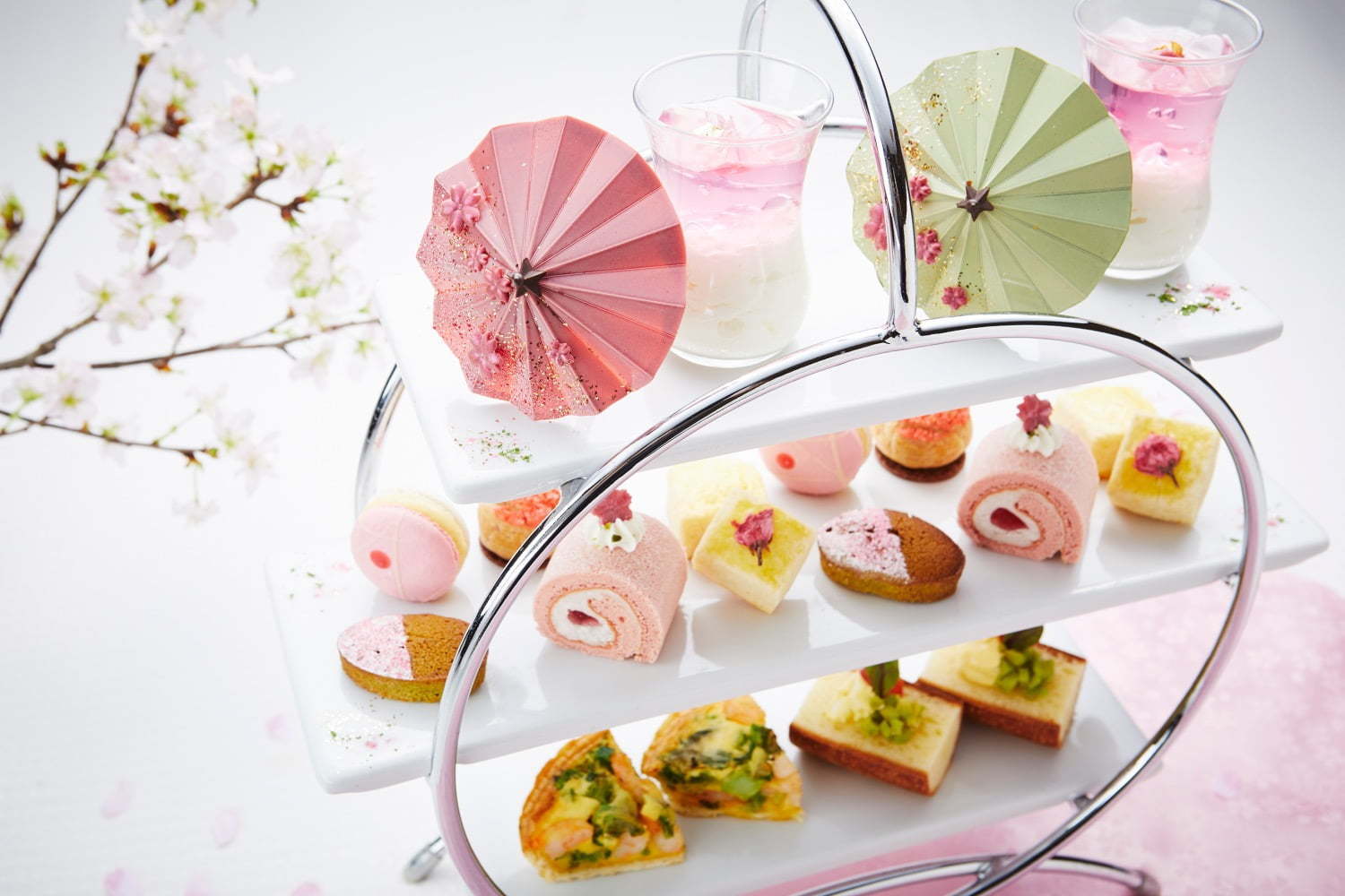 ブリオッシュ｜東京・ロイヤルパークホテル“庭園のお花見”テーマのさくらアフタヌーンティー、和傘モチーフのチョコなど
