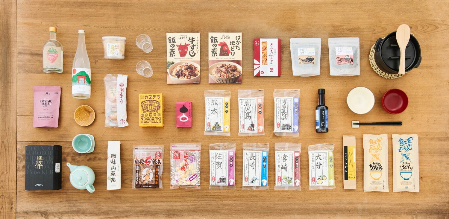 シャネル(CHANEL), N.ハリウッド(N.HOOLYWOOD), パトゥ(Patou), トラント(Torrente), メゾン キツネ(Maison Kitsuné), ヴァレクストラ(Valextra), ビクトリノックス(VICTORINOX), マスターピース(master-piece), エーグル(AIGLE), グレースコンチネンタル(GRACE CONTINENTAL), フォーナインズ(999.9), ランドリー(Laundry), グルメ(GOURMET), パドカレ(pas de calais), エムエイチエル.(MHL.), マッキントッシュ フィロソフィー(MACKINTOSH PHILOSOPHY), スノーピーク(Snow Peak), スターバックス(Starbucks Coffee), ヒロタカ(Hirotaka), アンドワンダー(and wander), ピエール マルコリーニ(Pierre Marcolini), タリーズコーヒー(TULLY'S COFFEE), プレインピープル(PLAIN PEOPLE), エヴァムエヴァ(evam eva), セオリーリュクス(Theory luxe), デサント(DESCENTE), マザーハウス(MOTHERHOUSE), ヒロコ ハヤシ(HIROKO HAYASHI), アスレティア(athletia), タビオ(Tabio), アコメヤ トウキョウ(AKOMEYA TOKYO), マッカージュ(MACKAGE), クリスピー・クリーム・ドーナツ(Krispy Kreme Doughnuts), ニュートラルワークス.(NEUTRALWORKS.), ミュシャ(MUCHA) ワン・フクオカ・ビルディング｜写真37