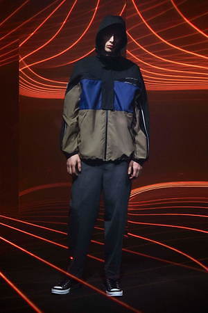 モンクレール ジーニアス 7 モンクレール フラグメント ヒロシ・フジワラ(MONCLER GENIUS 7 MONCLER FRAGMENT HIROSHI FUJIWARA) 2020-21年秋冬メンズコレクション シルエット - 写真16