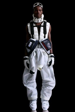 モンクレール ジーニアス 3 モンクレール グルノーブル – サンドロ・マンドリーノ(MONCLER GENIUS 3 MONCLER GRENOBLE – SANDRO MANDRINO) 2020-21年秋冬ウィメンズ&メンズコレクション  - 写真39