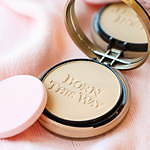 トゥーフェイスド“ファンデーション”着想の16色アイシャドウ パレットでほんのり色気のある目元に｜写真10