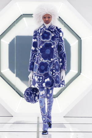 モンクレール ジーニアス 8 モンクレール リチャード・クイン(MONCLER GENIUS 8 MONCLER RICHARD QUINN) 2020-21年秋冬ウィメンズコレクション  - 写真2