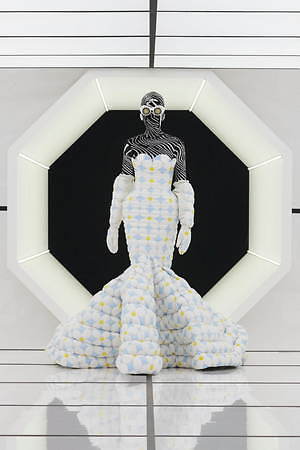 モンクレール ジーニアス 8 モンクレール リチャード・クイン(MONCLER GENIUS 8 MONCLER RICHARD QUINN) 2020-21年秋冬ウィメンズコレクション  - 写真30