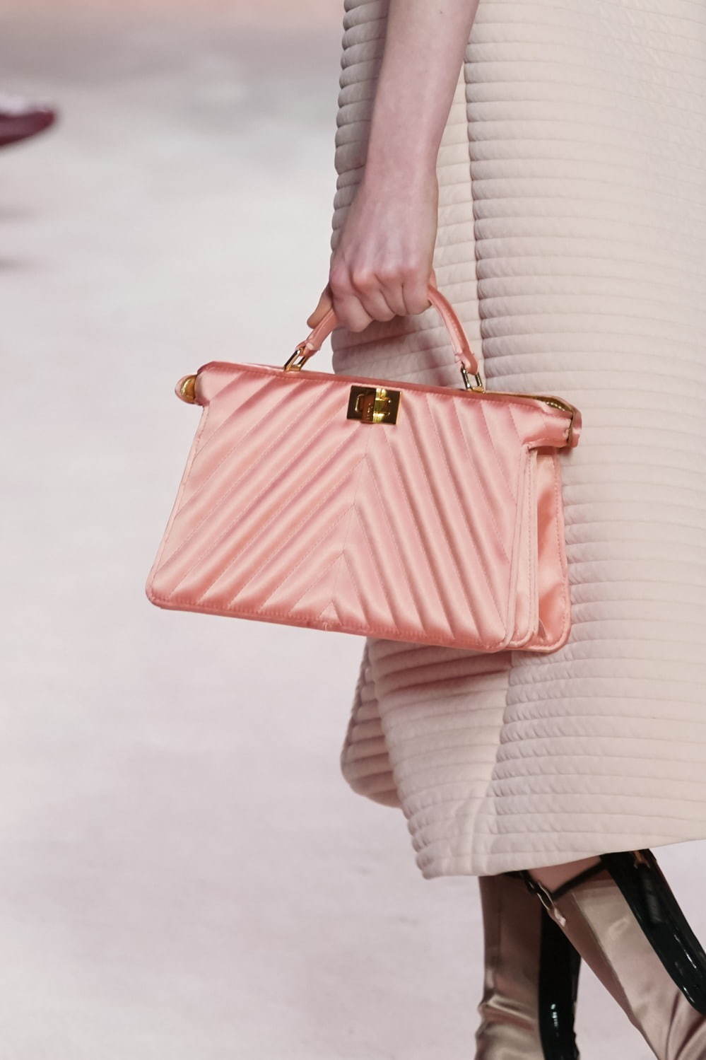 フェンディ(FENDI) 2020-21年秋冬ウィメンズコレクション ディテール - 写真4