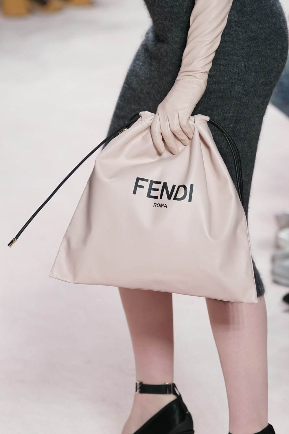 フェンディ(FENDI) 2020-21年秋冬ウィメンズコレクション ディテール - 写真9