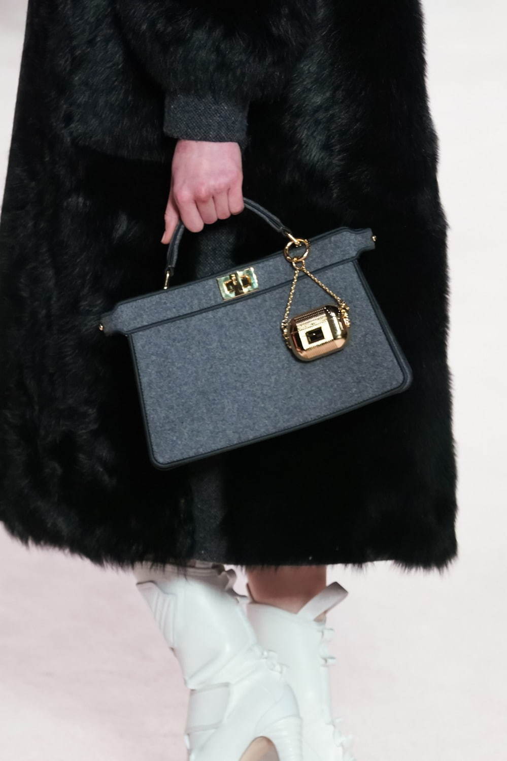 フェンディ(FENDI) 2020-21年秋冬ウィメンズコレクション ディテール - 写真13