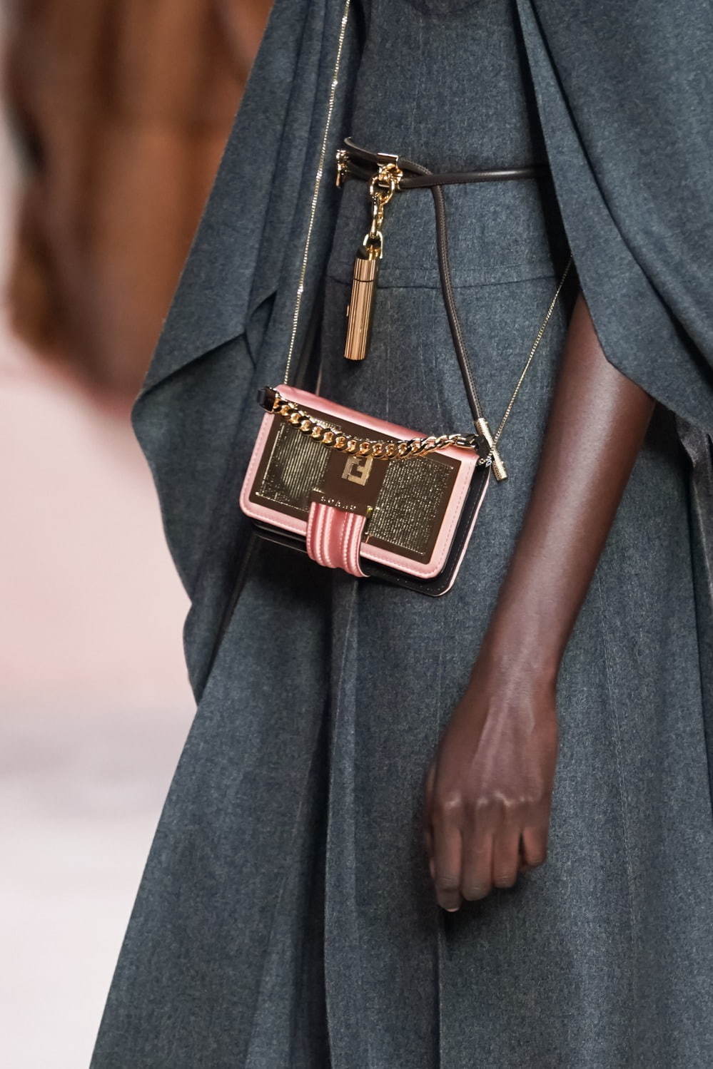 フェンディ(FENDI) 2020-21年秋冬ウィメンズコレクション ディテール - 写真18