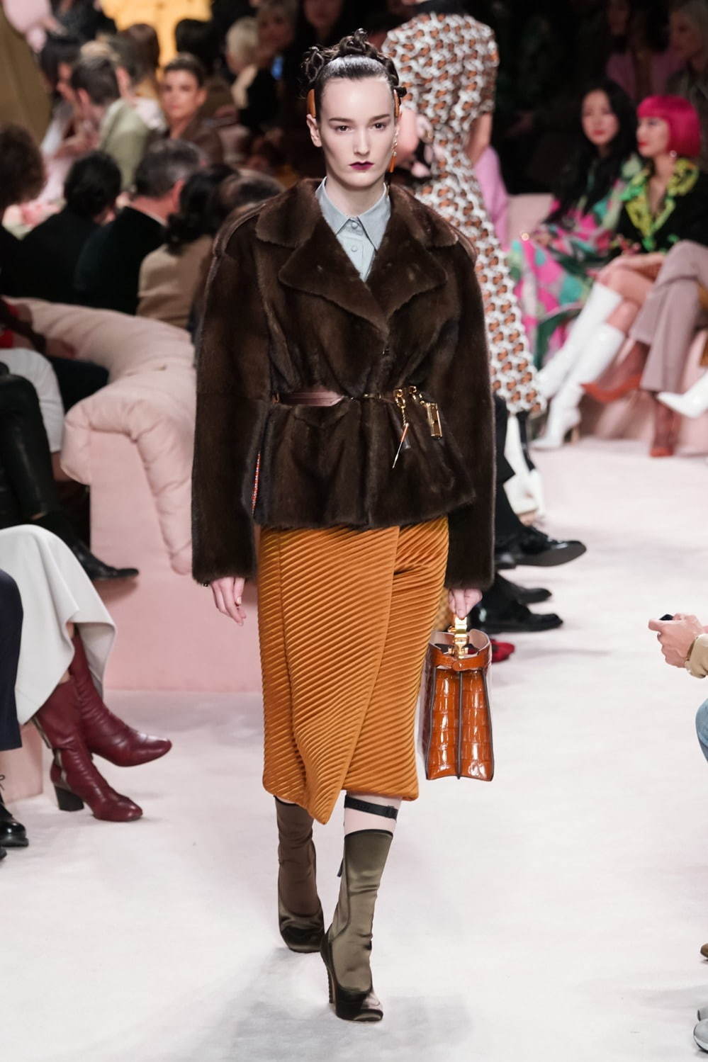 フェンディ(FENDI) 2020-21年秋冬ウィメンズコレクション  - 写真55