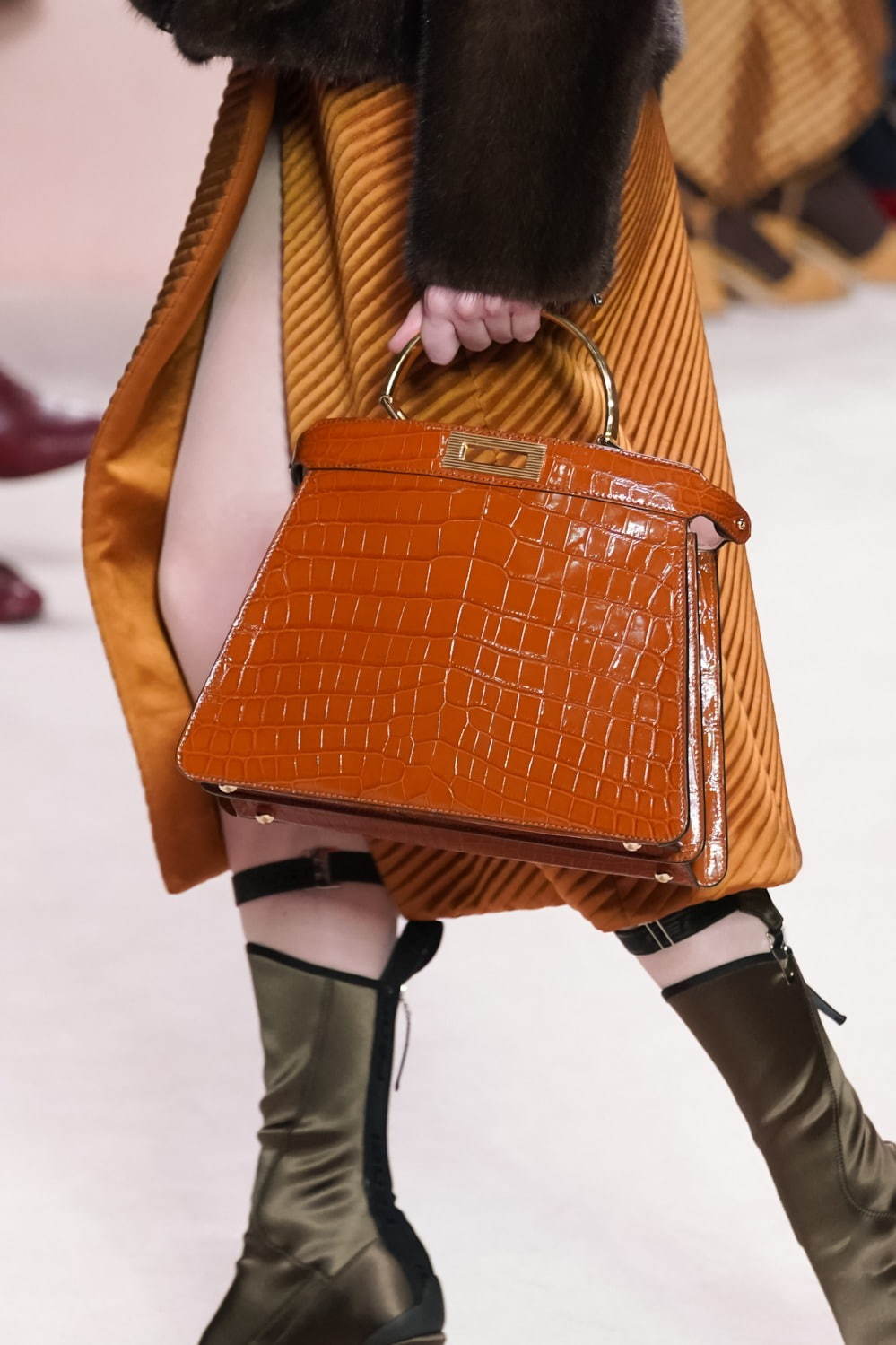 フェンディ(FENDI) 2020-21年秋冬ウィメンズコレクション  - 写真56