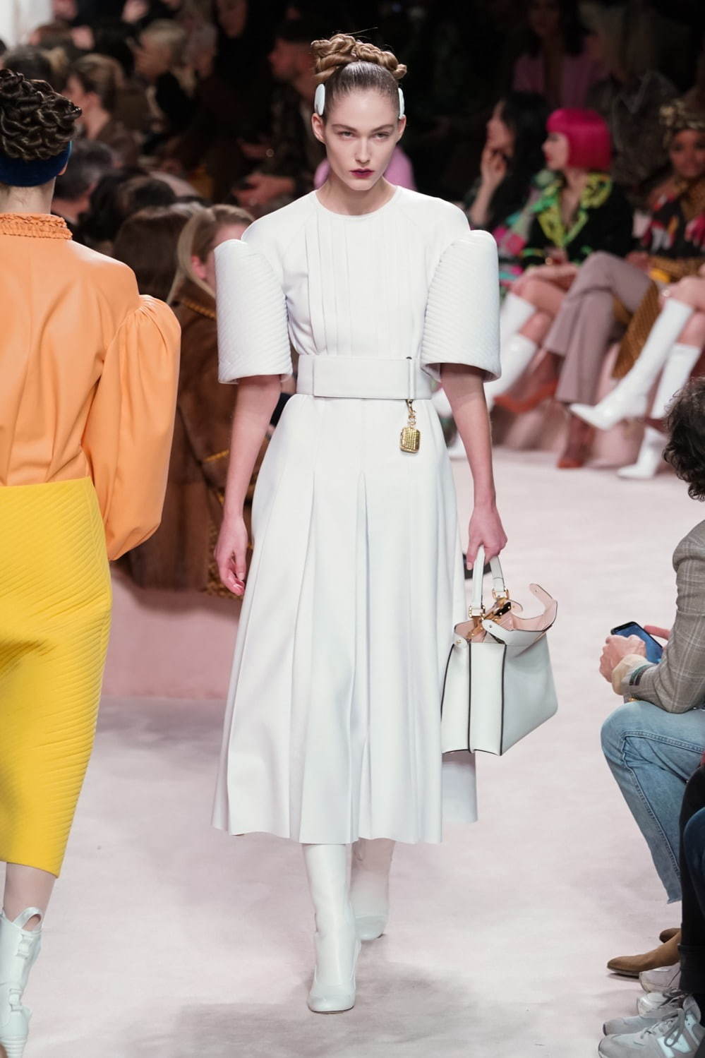 フェンディ(FENDI) 2020-21年秋冬ウィメンズコレクション  - 写真66