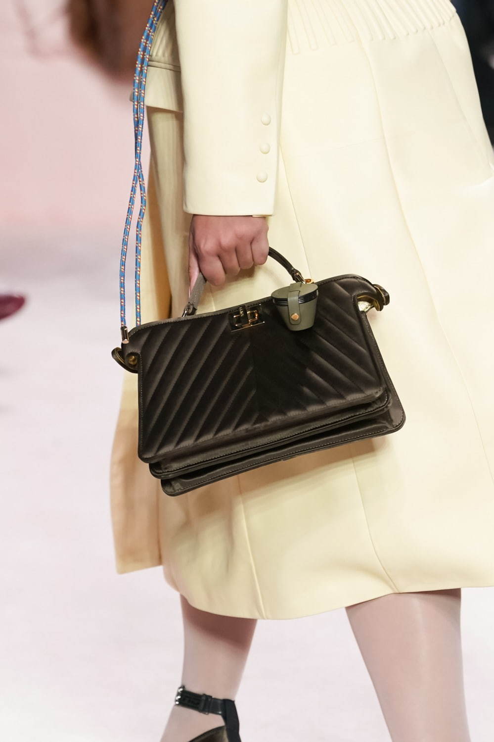 フェンディ(FENDI) 2020-21年秋冬ウィメンズコレクション  - 写真69