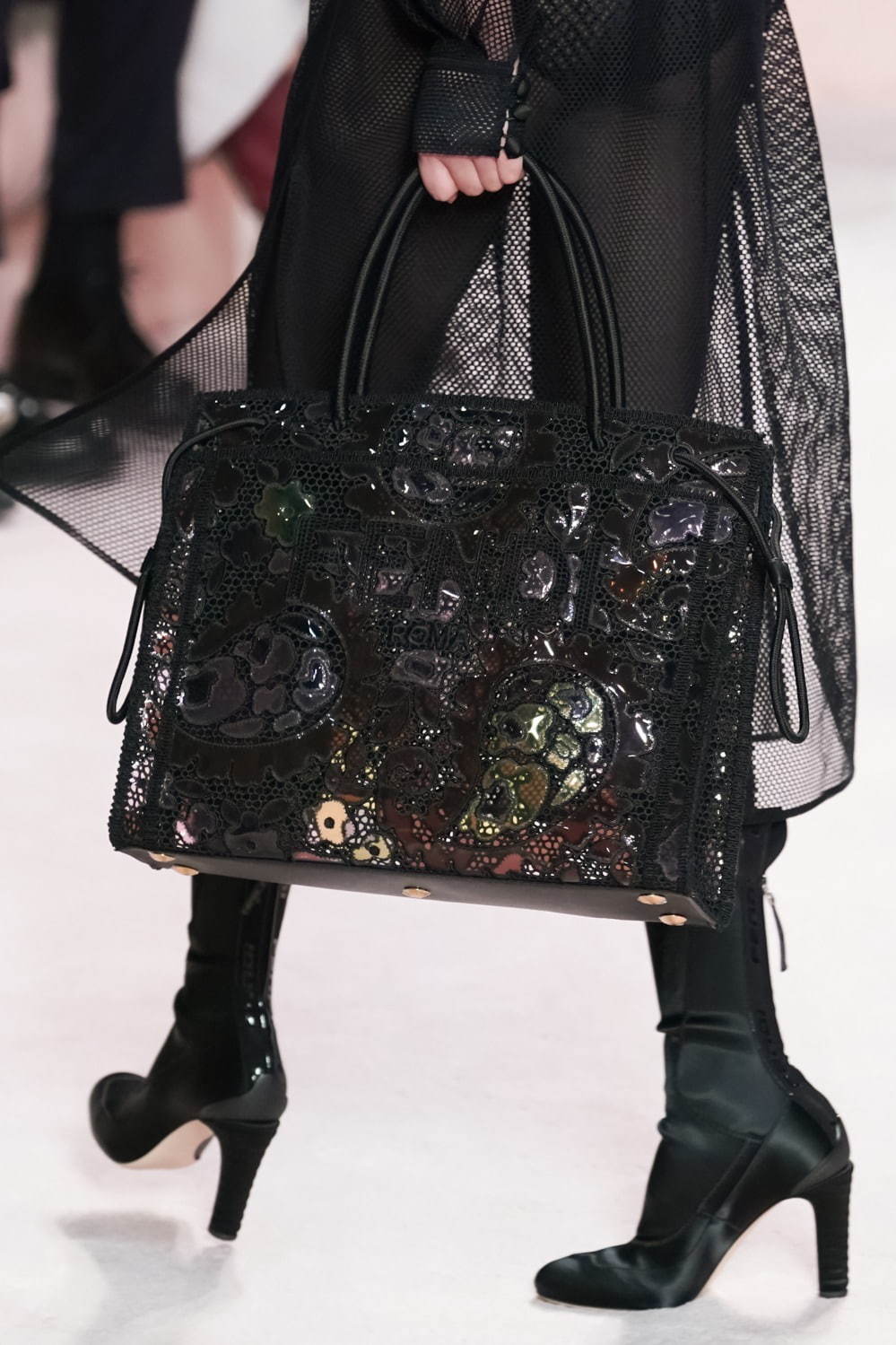 フェンディ(FENDI) 2020-21年秋冬ウィメンズコレクション  - 写真81