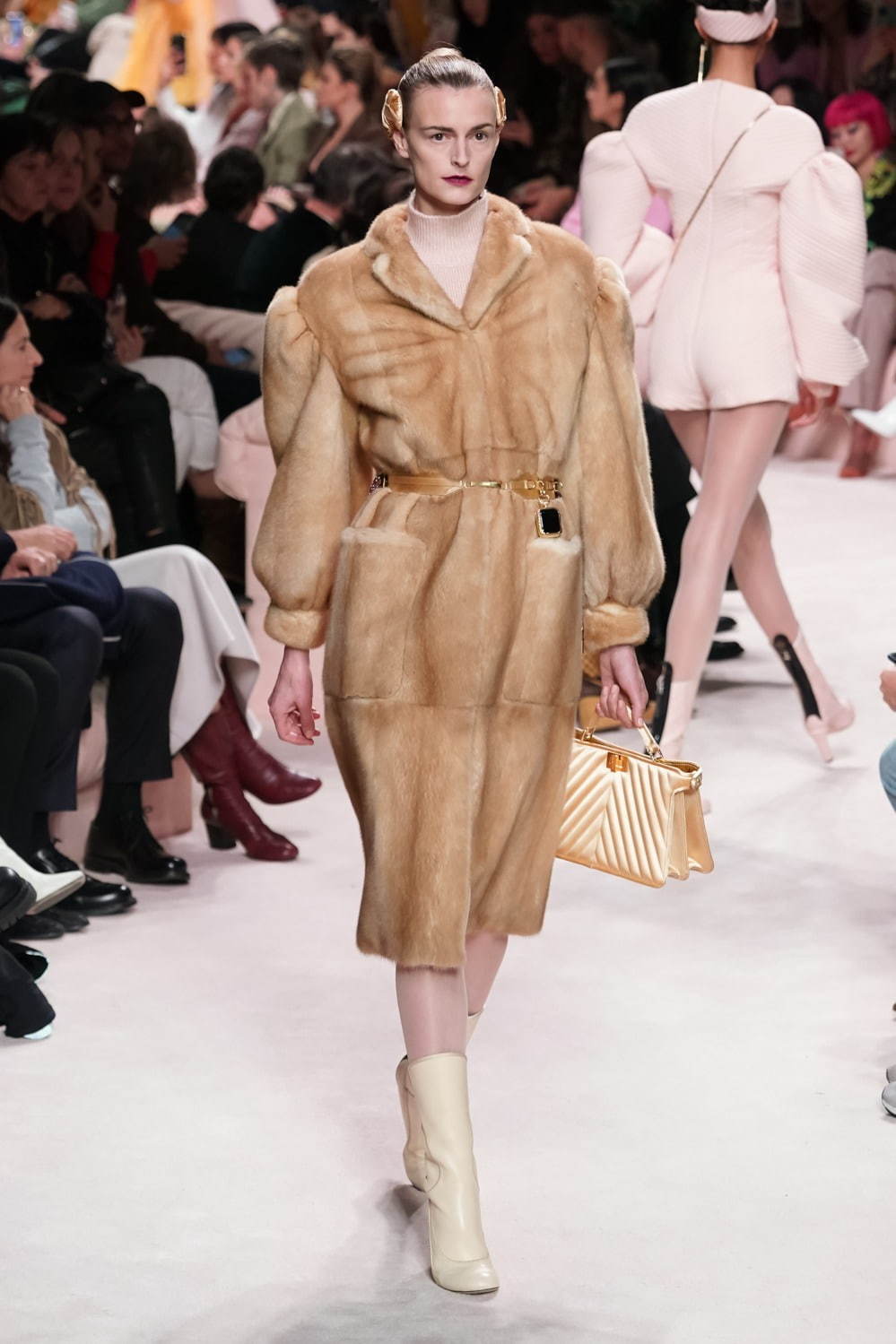 フェンディ(FENDI) 2020-21年秋冬ウィメンズコレクション  - 写真89