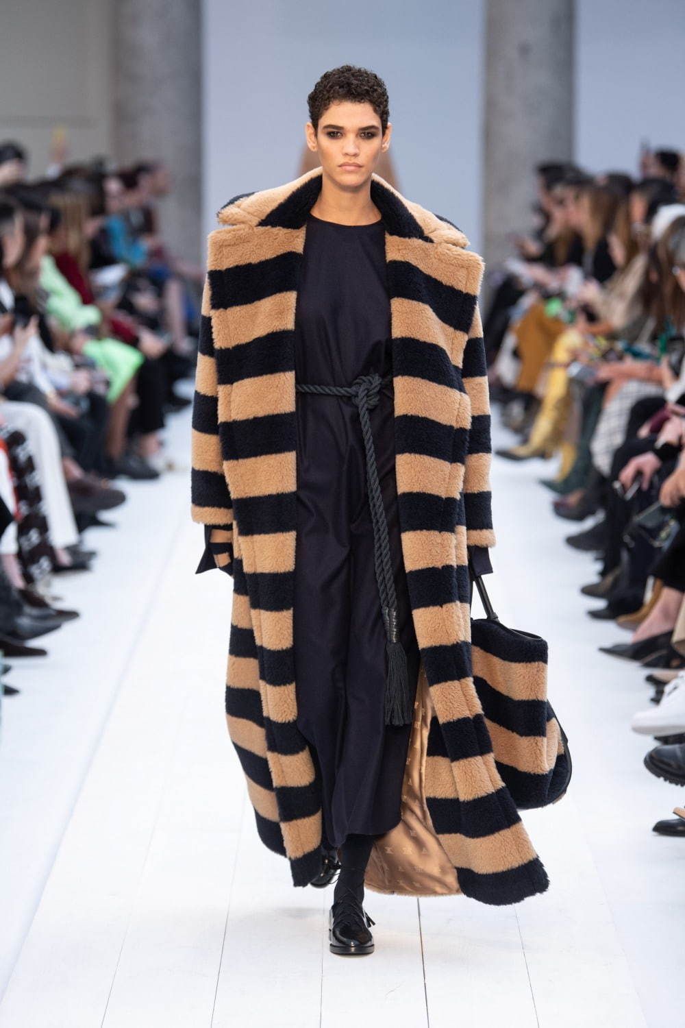 マックスマーラ(Max Mara) 2020-21年秋冬ウィメンズコレクション  - 写真11