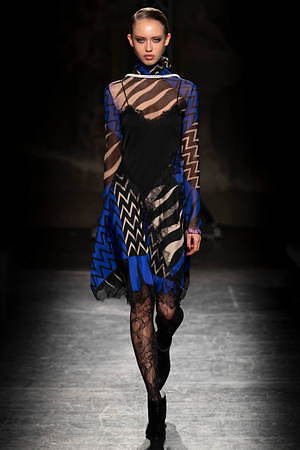 エミリオ・プッチ(EMILIO PUCCI) コシェ｜写真3