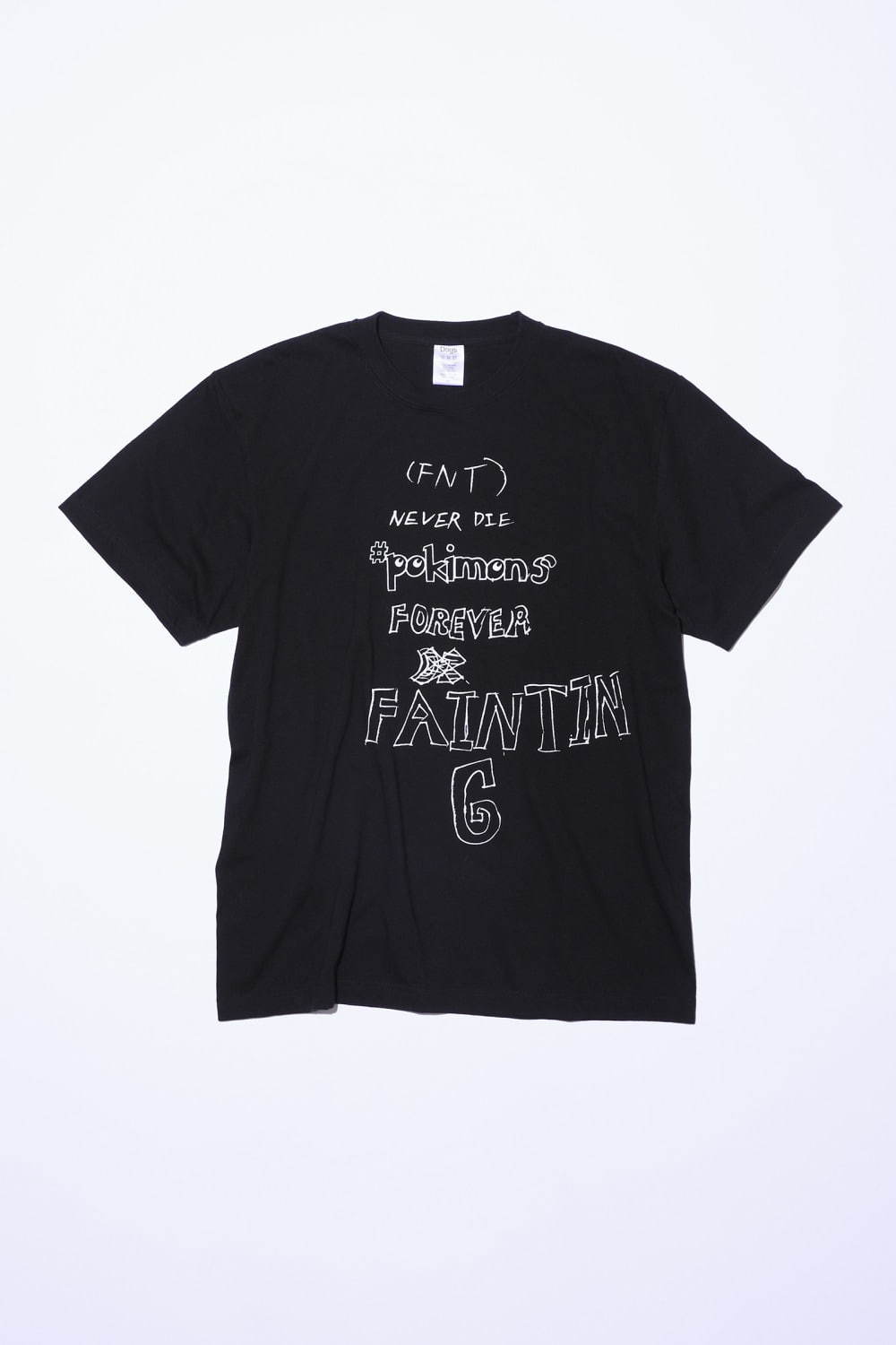 トーガ / ドッグスがアーティスト・dodoとコラボ、オリジナルイラストのプリントTシャツ｜写真3