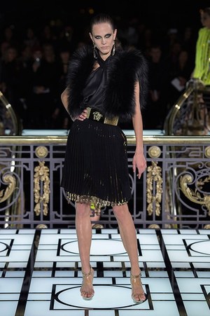アトリエ ヴェルサーチェ(Atelier Versace) 2013年春夏ウィメンズコレクション  - 写真10
