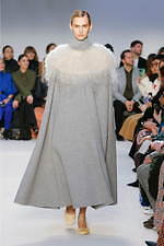 JW アンダーソン 2020年秋冬ウィメンズコレクション - ボリューム、有機的な躍動｜写真19