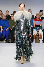 JW アンダーソン 2020年秋冬ウィメンズコレクション - ボリューム、有機的な躍動｜写真27