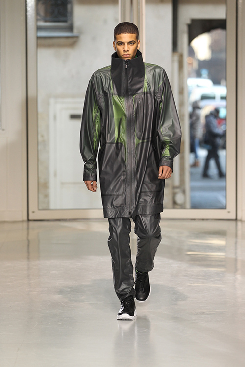 イッセイ ミヤケ メン(ISSEY MIYAKE MEN) 2013-14年秋冬メンズコレクション  - 写真21