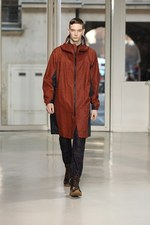 イッセイ ミヤケ メン 2013-14年秋冬コレクション - 飽くなき探求心が生み出したアーバン・モビリティ｜写真2