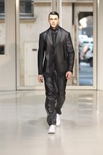 イッセイ ミヤケ メン 2013-14年秋冬コレクション - 飽くなき探求心が生み出したアーバン・モビリティ｜写真17