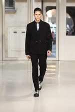 イッセイ ミヤケ メン 2013-14年秋冬コレクション - 飽くなき探求心が生み出したアーバン・モビリティ｜写真23