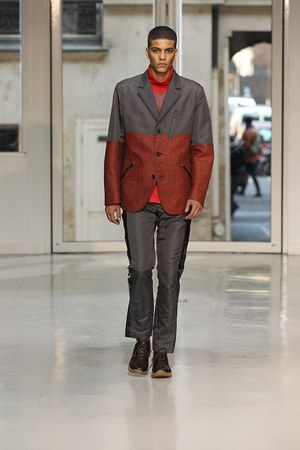 イッセイ ミヤケ メン 2013-14年秋冬コレクション - 飽くなき探求心が生み出したアーバン・モビリティ｜写真3