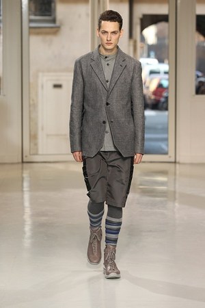 イッセイ ミヤケ メン 2013-14年秋冬コレクション - 飽くなき探求心が生み出したアーバン・モビリティ｜写真4