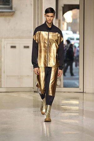 イッセイ ミヤケ メン 2013-14年秋冬コレクション - 飽くなき探求心が生み出したアーバン・モビリティ｜写真26