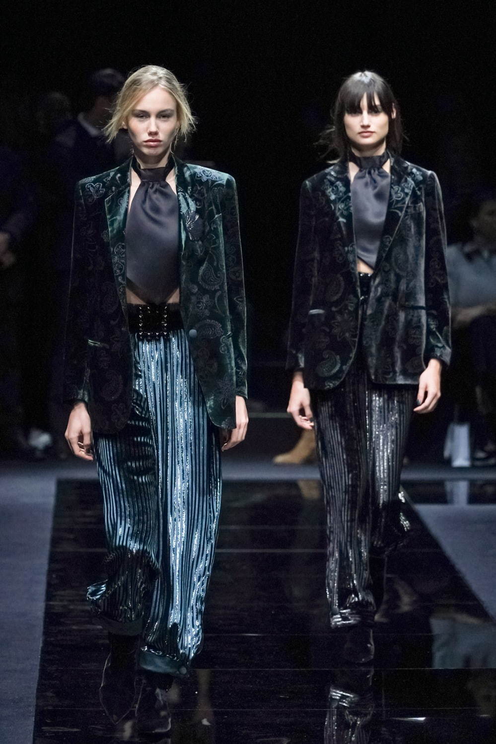 エンポリオ アルマーニ(EMPORIO ARMANI) 2020-21年秋冬ウィメンズコレクション シルエット - 写真43