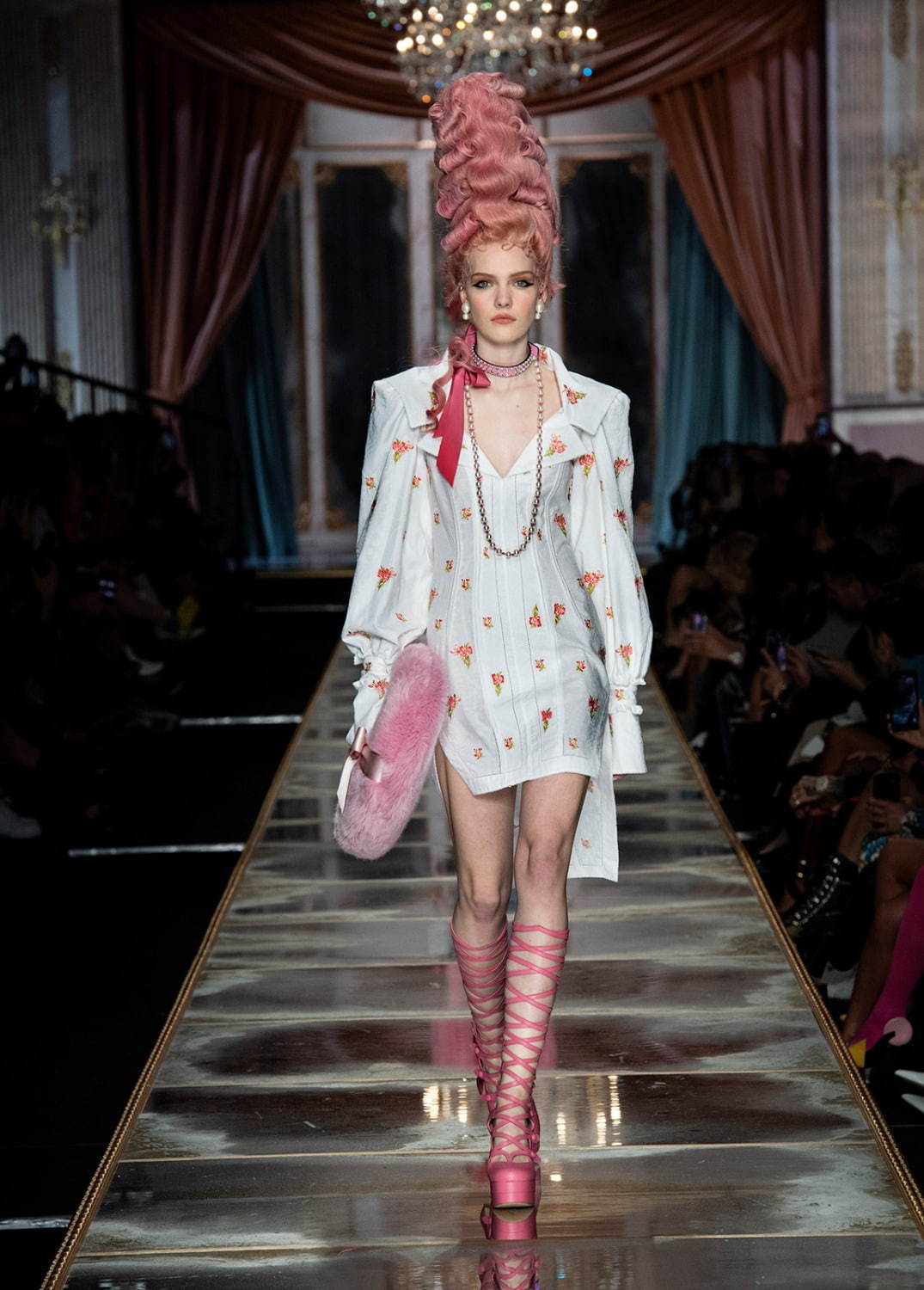 モスキーノ(MOSCHINO) 2020-21年秋冬ウィメンズコレクション  - 写真21