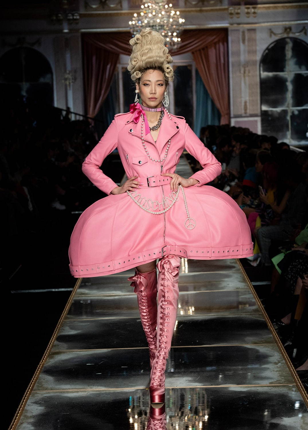 モスキーノ(MOSCHINO) 2020-21年秋冬ウィメンズコレクション  - 写真25