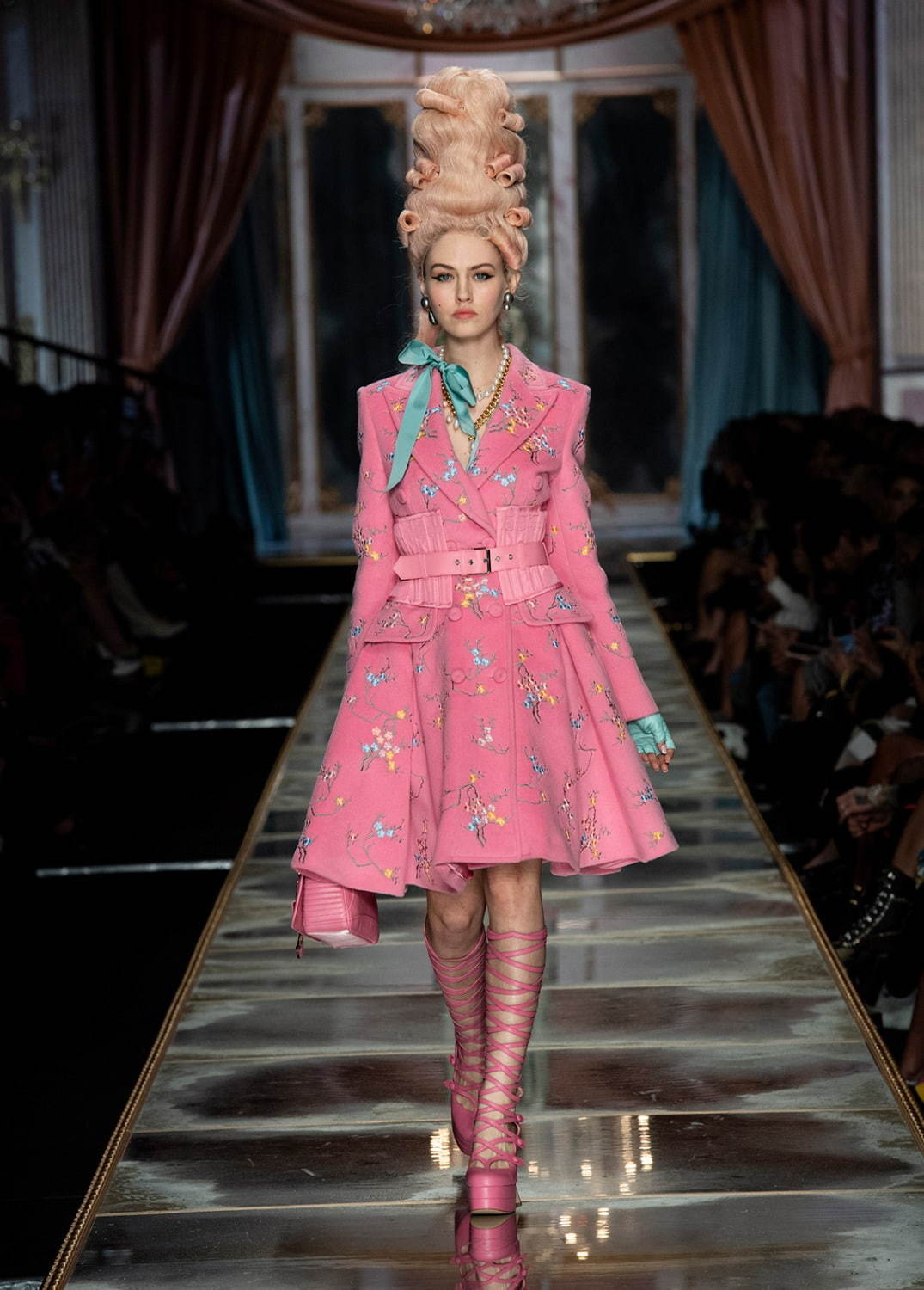 モスキーノ(MOSCHINO) 2020-21年秋冬ウィメンズコレクション  - 写真27