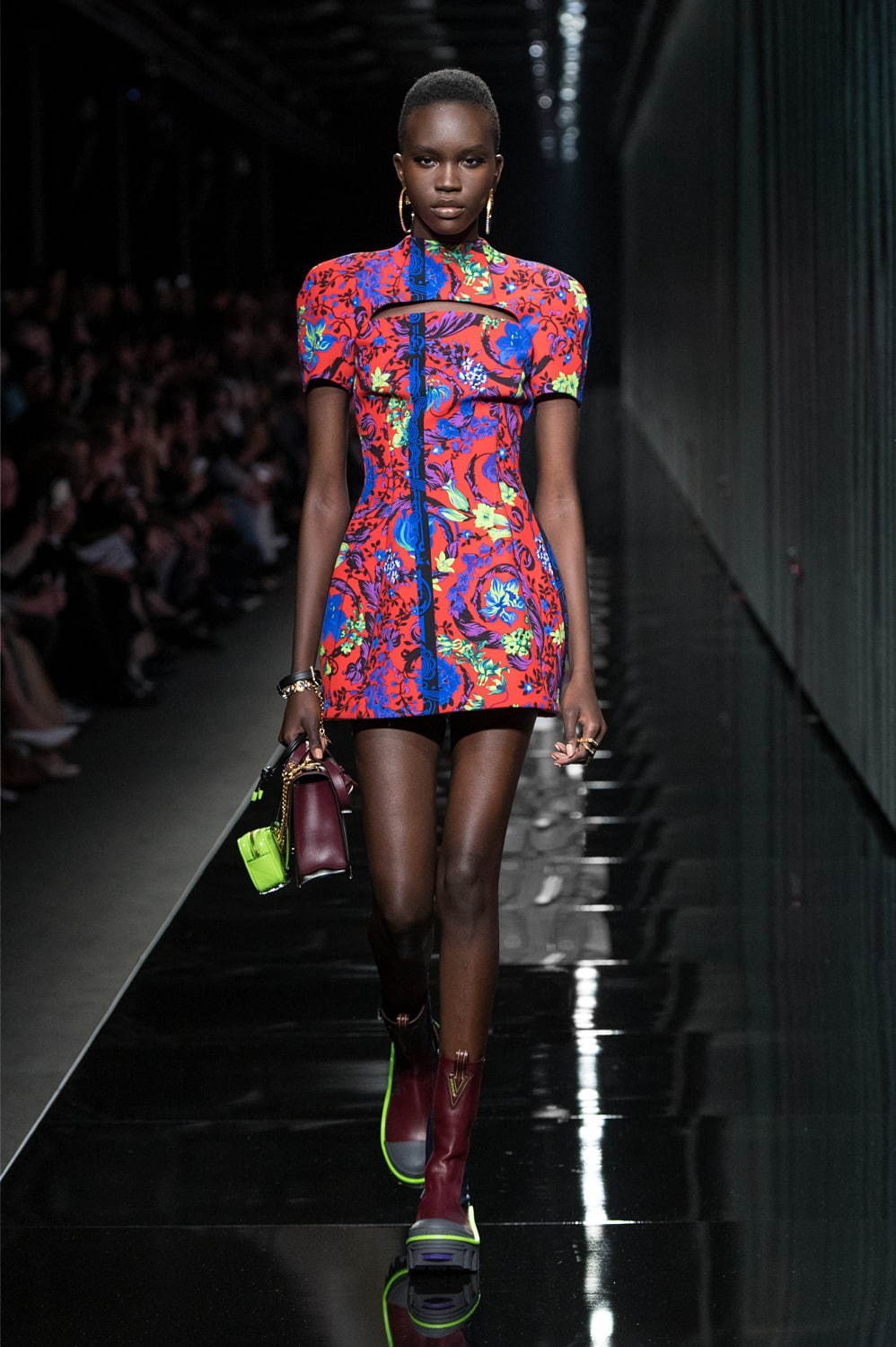 ヴェルサーチェ(VERSACE) 2020-21年秋冬ウィメンズコレクション  - 写真27