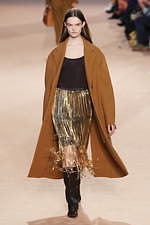 サルヴァトーレ フェラガモ 2020年秋冬コレクション - 女性らしさを探す旅｜写真1