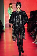 アナ スイ 2020年秋冬コレクション - ヴァンパイア、あるいは闇夜の底の花園｜写真8