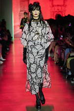 アナ スイ 2020年秋冬コレクション - ヴァンパイア、あるいは闇夜の底の花園｜写真9