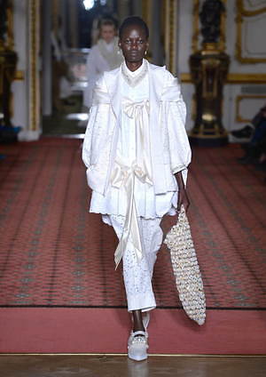 シモーネ ロシャ(SIMONE ROCHA) 2020-21年秋冬ウィメンズコレクション  - 写真4