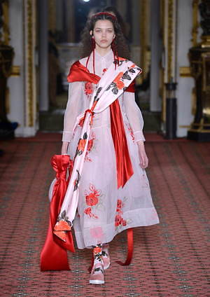 シモーネ ロシャ(SIMONE ROCHA) 2020-21年秋冬ウィメンズコレクション  - 写真25