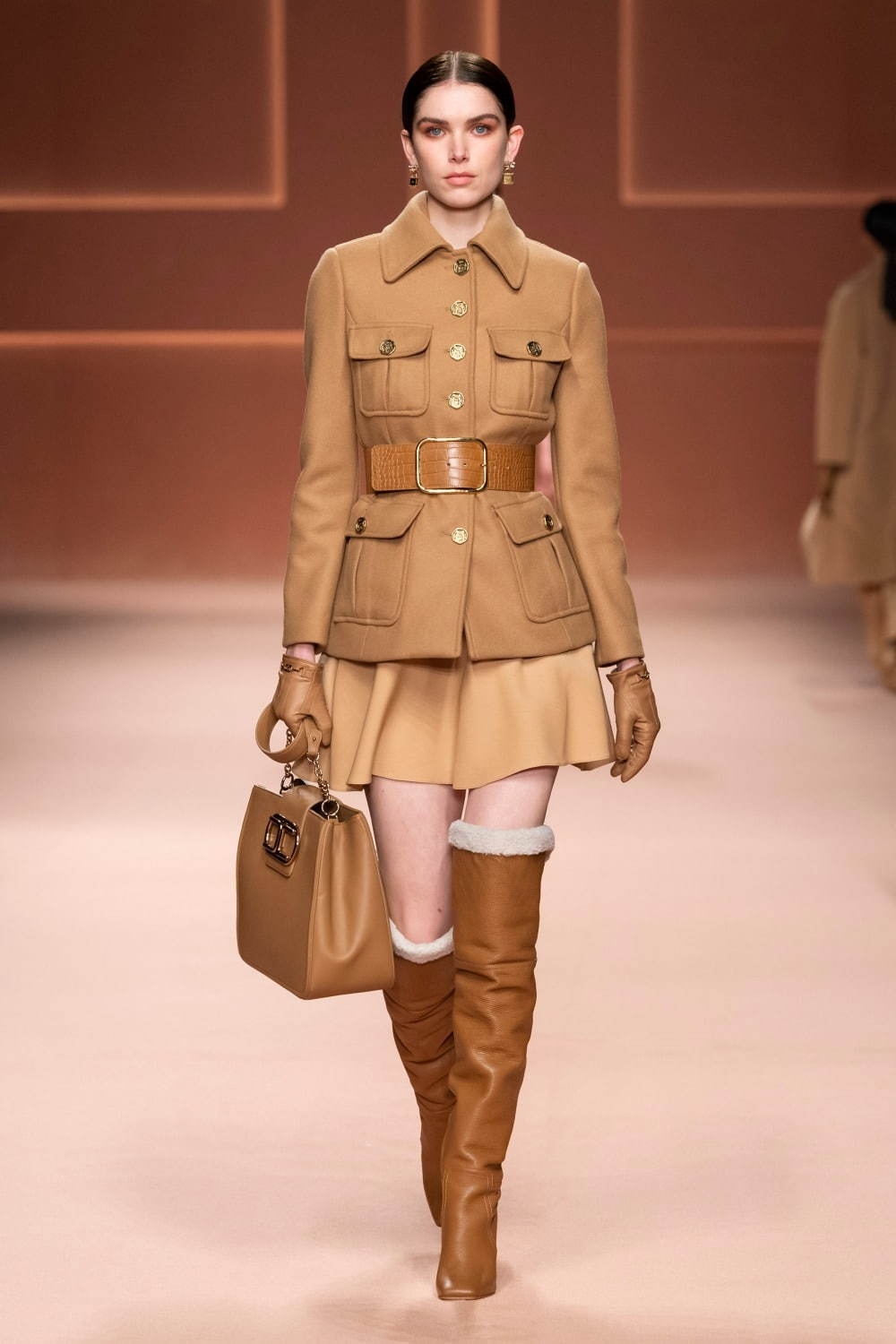 エリザベッタ フランキ 2020-21年秋冬｜ ユーティリティジャケット