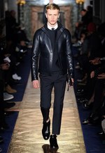 ヴァレンティノ2013-14年秋冬メンズコレクション 絶妙なバランス感覚でベーシックを問い直す｜写真40