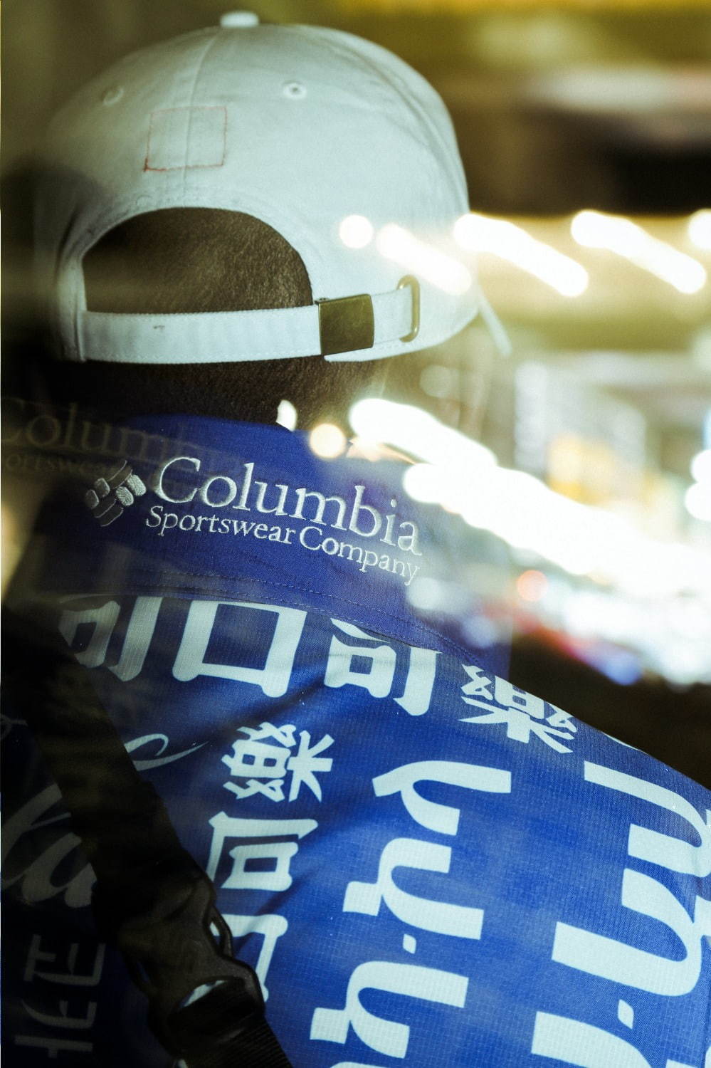 アトモス×コカ・コーラ×コロンビア、世界の言語で表現されたコカ・コーラロゴプリントのジャケットなど｜写真49