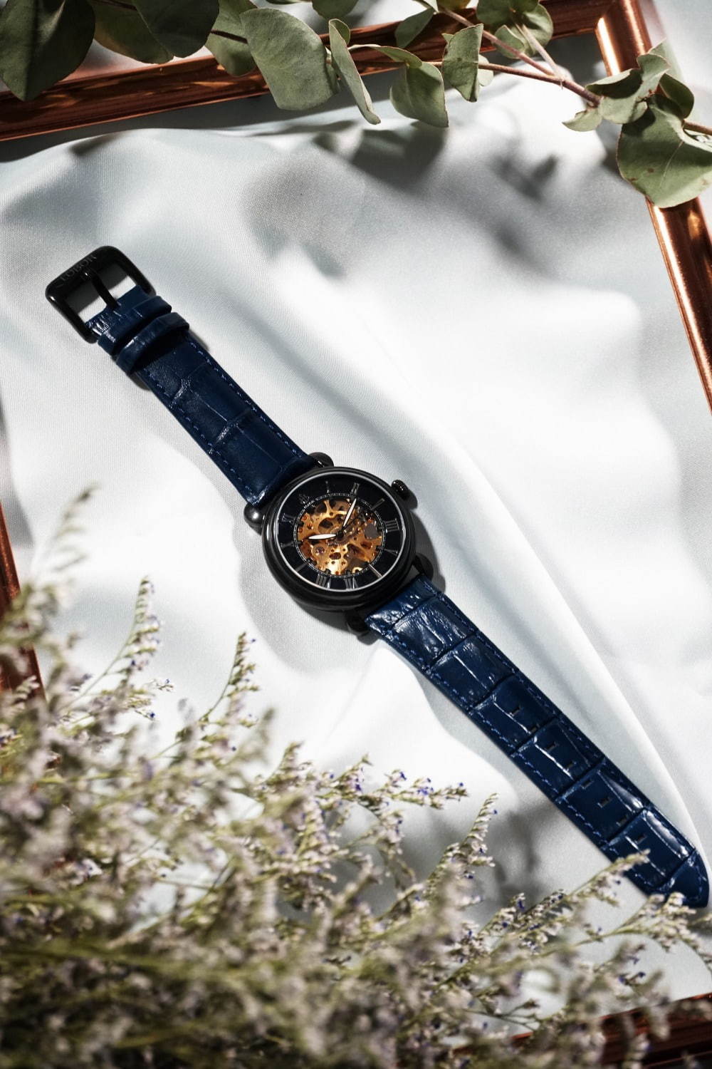 ロバー“時計内部が見える”ドーム型スケルトン腕時計、パリ名所にちなんだカラーで”旅行気分”｜写真31