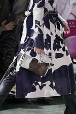 オフ-ホワイト 2020年秋冬コレクション  - ストリート×ドレスの解を求めよ｜写真8