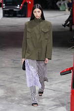 オフ-ホワイト 2020年秋冬コレクション  - ストリート×ドレスの解を求めよ｜写真38